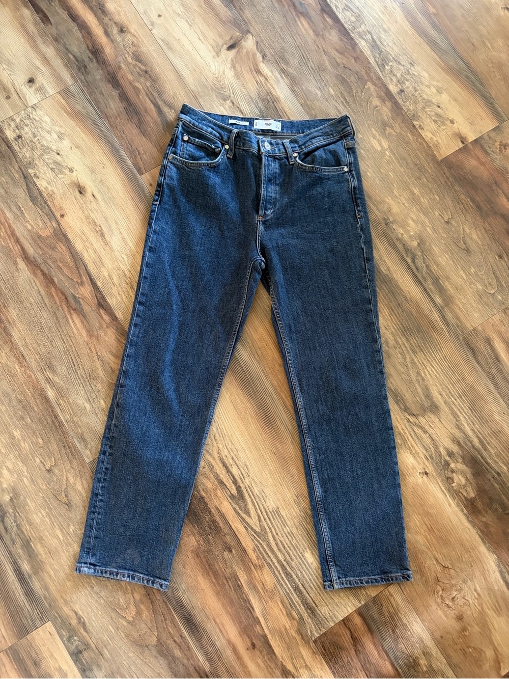 Women’s Straight-Leg Jeans in Dark Blue Wash
